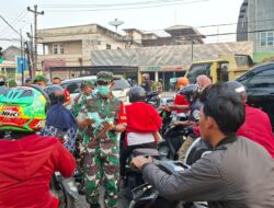 Asap Karhutla Mulai Ganggu Aktivitas, Danrem 042/Garuda Putih Turun Bagikan Masker