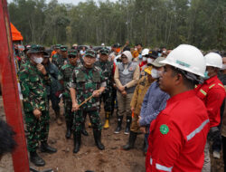 Pangdam XX/TIB Turun Langsung ke Londerang, Pastikan Karhutla Terkendali dan Lakukan Pendinginan