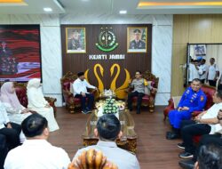 Kapolda Jambi Hadir Langsung ke Kejati, Sampaikan Ucapan Selamat Hari Lahir Kejaksaan RI
