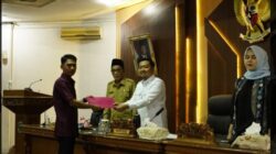 Apresiasi Kinerja Kejari Batang Hari, Ketua DPRD Serahkan Sertifikat Penghargaan